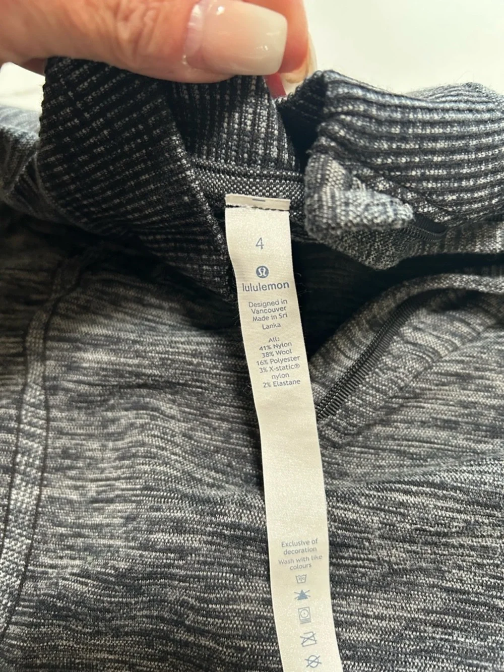Lululemon 1/4 Zip Top
